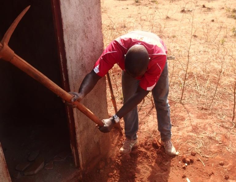 Travaux extérieurs au centre de santé de Mbalang Djalingo