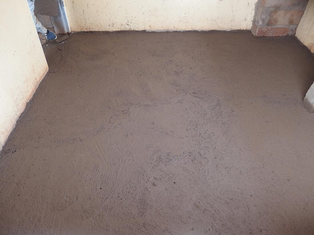 Travaux de maçonnerie du sol au centre de santé de Mbalang Djalingo