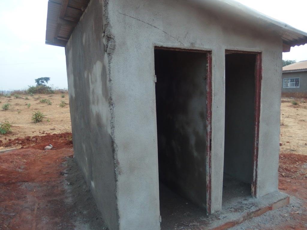 Construction de toilettes au centre de santé de Mbalang Djalingo