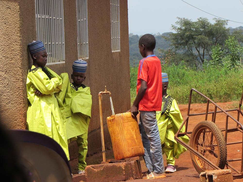 L'accès à l'eau grâce au château d'eau à Mbalang Djalingo au Cameroun - Un projet Triangle d'Afrique