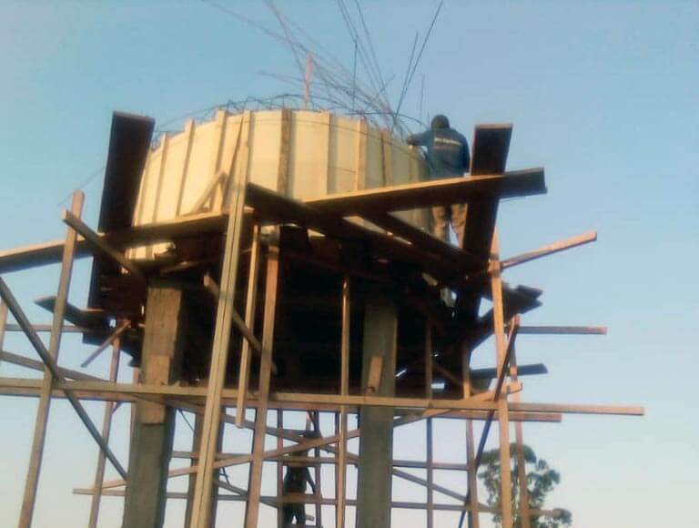 Création du coffrage pour la cuve du château d'eau à Mbalang Djalingo au Cameroun - Un projet Triangle d'Afrique